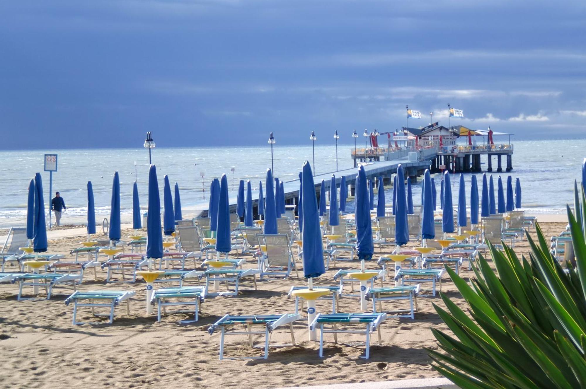 Suite Erica Lignano Hotel Lignano Sabbiadoro Esterno foto