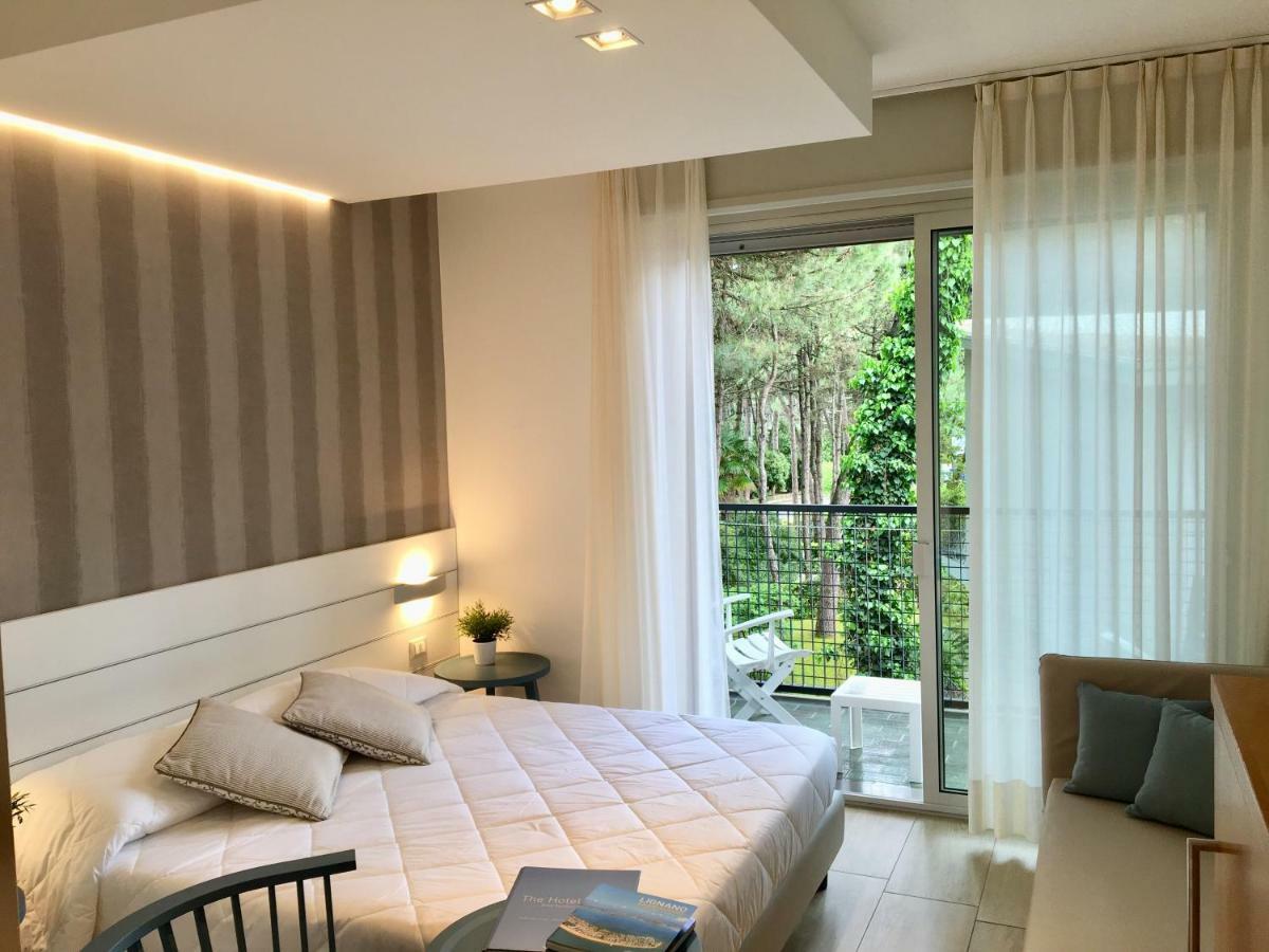 Suite Erica Lignano Hotel Lignano Sabbiadoro Esterno foto